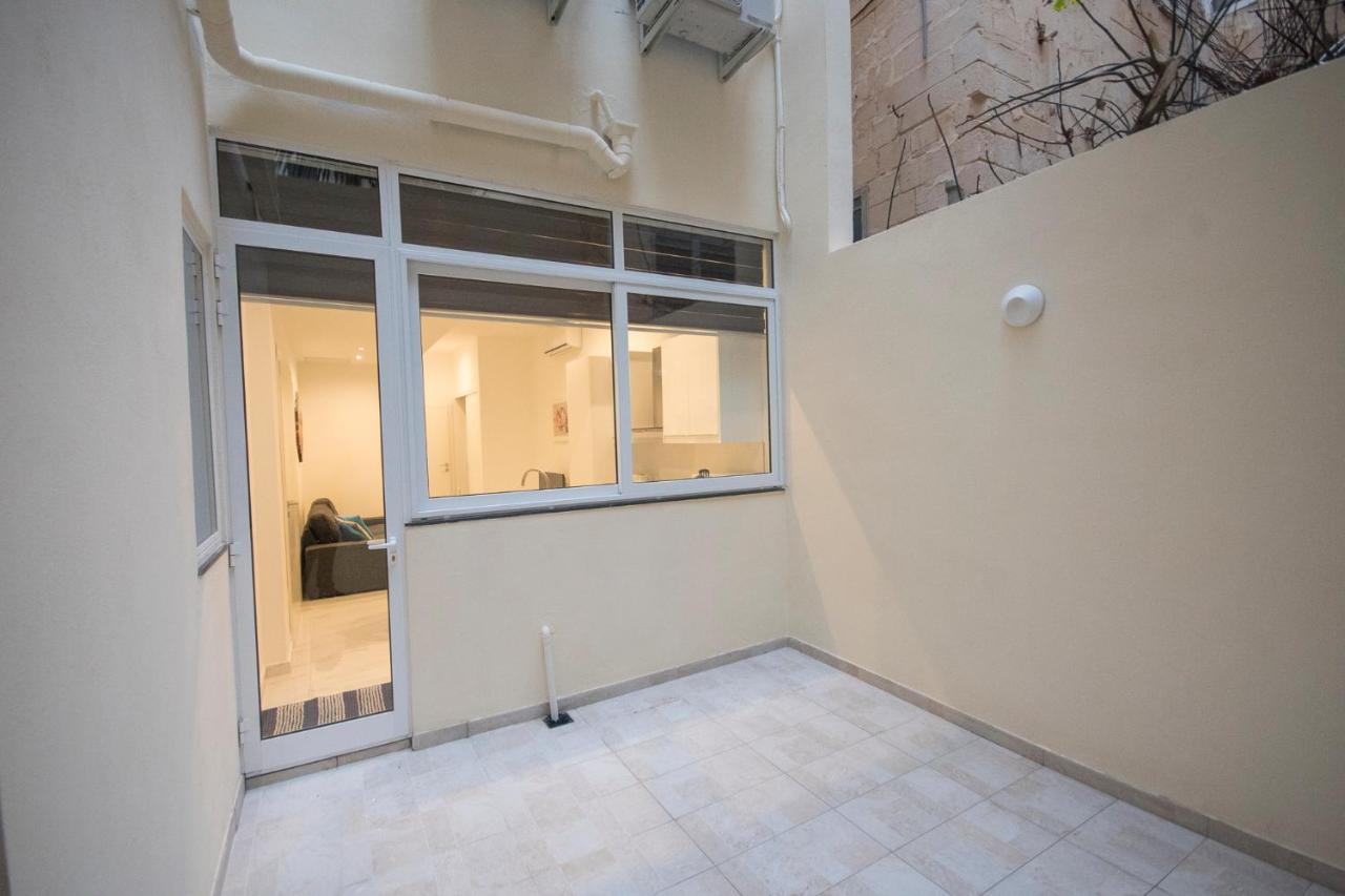 4 Bedroom Apartment Near Sliema Seafront Exterior foto